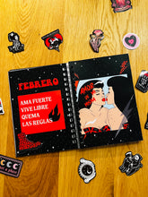 Cargar imagen en el visor de la galería, Agenda 2026 Mujer fatal
